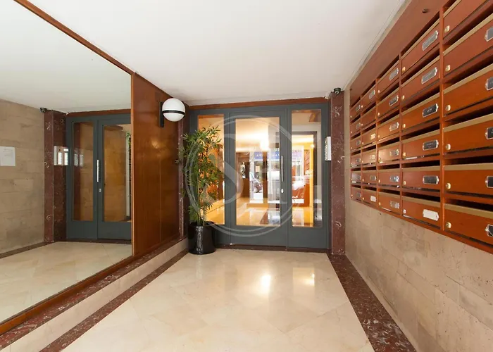 Apartment With Terrace Eixample